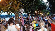 Bild : Beim Seenachtfest 2023 treffen sich im Stadtgarten und an der Seestraße alle Generationen