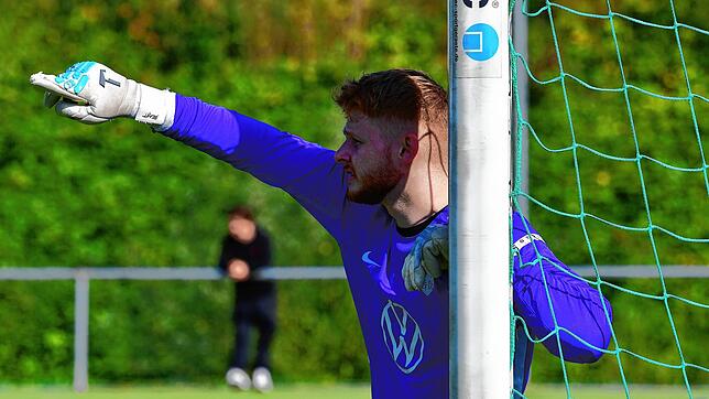 Teuer bezahlt: Louis Gnädinger musste nach dem 5:1-Sieg beim FC Wallbach mit Verdacht auf Frakturen im Gesicht in die Klinik gebracht ...
