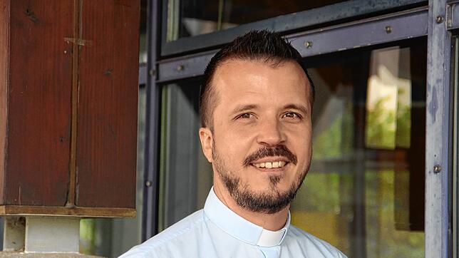 Pfarrer Armin Nagel erntete überwältigende Zustimmung zu seiner mutigen Fastenpredigt. Er wird homosexuellen Paaren auch weiterhin den ...