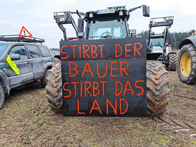 Bild 5: Protest der Landwirte &ndash; Bilder der Sternfahrt nach Horheim am Montag