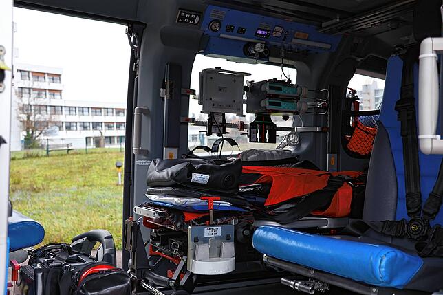 Alles hat seinen Platz: In der Maschine können Geräte und Patienten so positioniert werden, dass das Team diese immer im Blick hat.