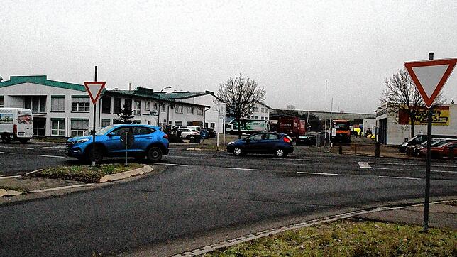 Die Kreuzung Niederwiesen/Stetten muss in Zukunft ein noch höheres Verkehrsaufkommen aufnehmen können. Das könnte durch einen ...