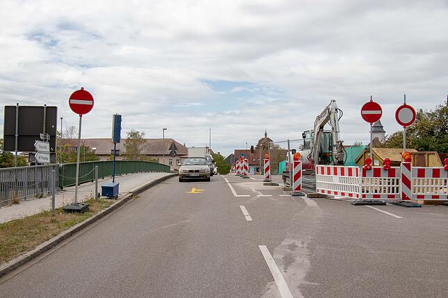 Die Kolpingbrücke ist während ihrer Sanierung nur in eine Richtung befahrbar.
