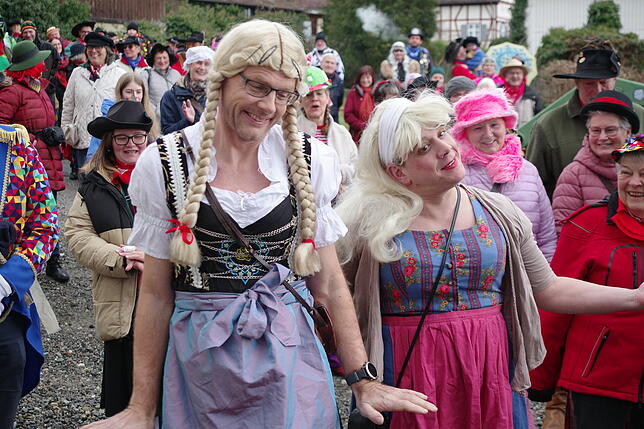Bild 3: Piraten stürmen das Rathaus in Öhningen: Diese Fasnacht-Bilder müssen Sie sehen!