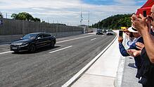 Ein großer Moment? Das glaubten die Gäste bei der Verkehrsfreigabe am Tunnel Waldsiedlung. Fünf Wochen später werden die kritischen ...