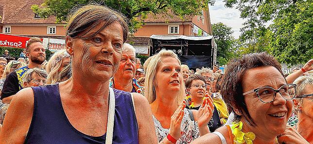 Bild 15: Alle Bilder von Papi&lsquo;s Pumpels bei der SommerSinnfonie in Bad Dürrheim