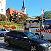 Je nach Verkehrslage im Bereich und Umgebung der Markdorfer Ortsdurchfahrt B&nbsp;33 lassen Busse des Bermatinger Unternehmens Wegis ...