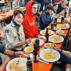 Zum Schluss trafen sich alle Helfer zum gemeinsamen Essen beim DRK am Benediktinerring.