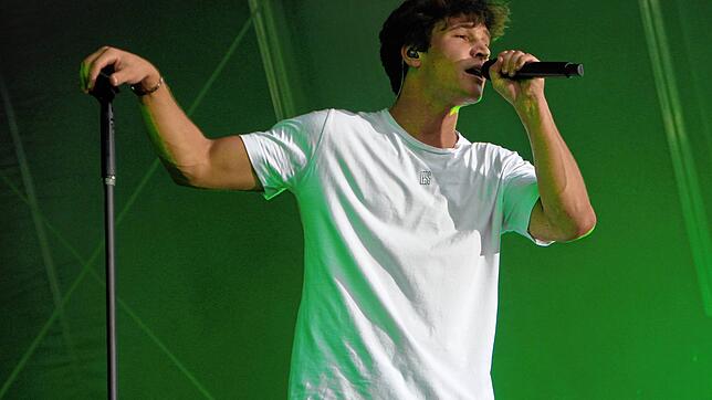 Wincent Weiss ist nicht zum ersten Mal am Bodensee. 2022 sorgte er bereits bei einem Open-Air-Konzert in Tettnang für Begeisterung.