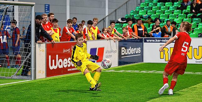 Bild 21: Europas beste U-15-Fußball-Teams in Friedrichshafen! Unsere besten Bilder vom MTU-Cup, Teil 1!