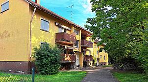 Seit mehr als zwei Jahren leben in diesen drei Wohnblöcken geflüchtete Menschen. Anfangs hat das in Allensbach für Kritik gesorgt. ...