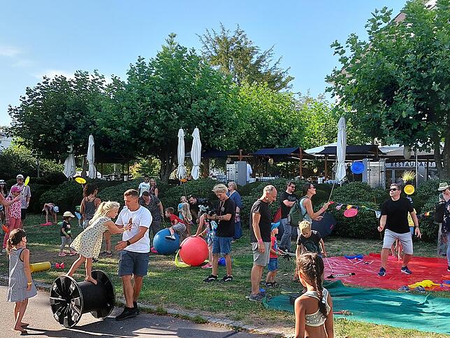 Bild 22: Erste Bilder vom Festgelände! In Konstanz kommen mehr und mehr Besucher zum Seenachtfest