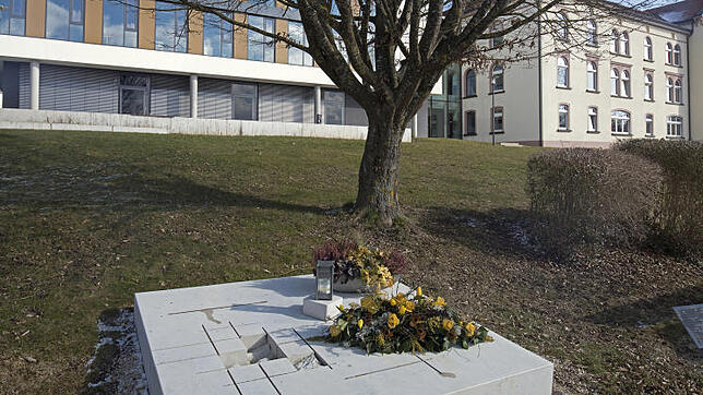 Gedenkstein für die 1940/41 als "lebensunwert" ermordeten behinderten Patienten des Fürst-Carl-Landeskrankenhauses in Sigmaringen.