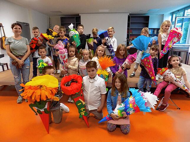 An der Hans-Thoma-Schule Laufenburg starteten in diesem Jahr 18 Mädchen und Jungen in denSchulalltag. Nach einer Begrüßungsfeier ging es ...