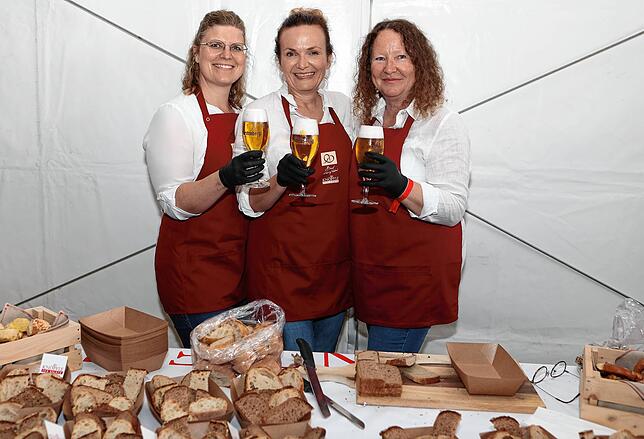 Bild 14: Sponsorenempfang beim Fest der Pferde vom Garten ins VIP Zelt
