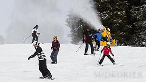 Auf dem Feldberg sind auch Schneekanonen im Einsatz.