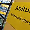Für die Schulen besteht durch die verschobenen Prüfungen wegen der Corona-Pandemie ein organisatorisches Problem.