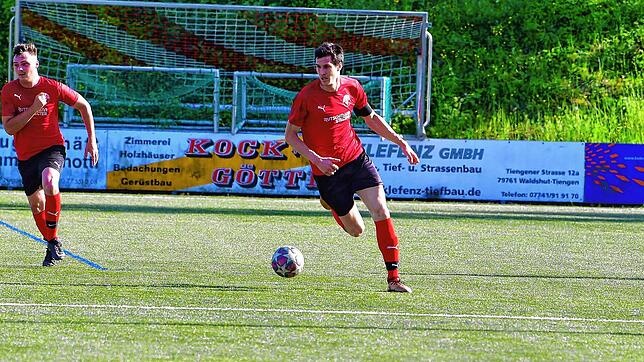 Matchwinner: Mit einem Freistoß aus 30 Metern sicherte Thomas Wehrle &ndash; hier ein Archivbild &ndash; den 4:3-Sieg für den FC ...