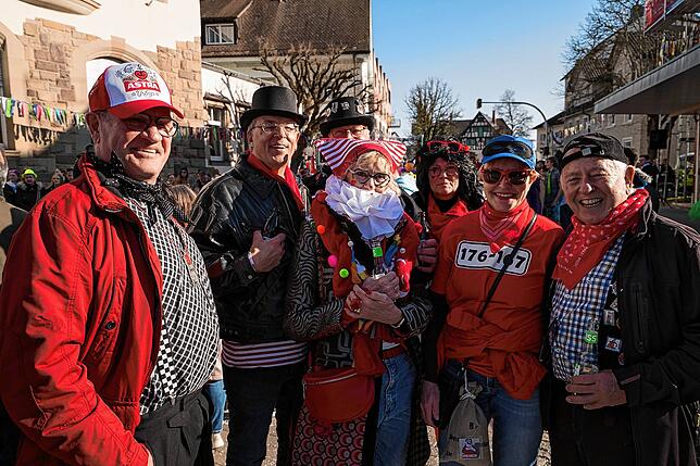 Bild 4: Unvergessliche Bilder vom Rosenmontagsumzug in Gottmadingen: So bunt war die Fasnacht 2025!