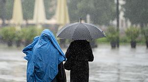 Der Deutsche Wetterdienst rechnet in den kommenden Tagen mit extremen Wetterphänomenen.