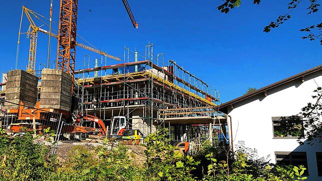 Die Kosten für den Neubau der Gemeinschaftsschule Hotzenwald steigen. Der Baufortschritt liegt im Zeitplan zurück.
