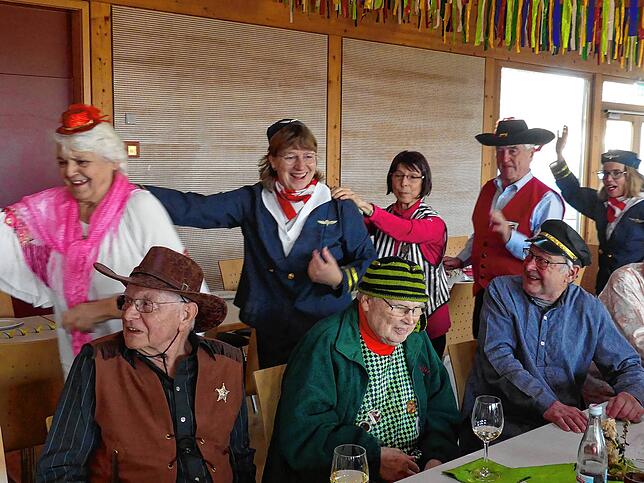Bild 5: Die schönsten Bilder der Seniorenfasnet in Bermatingen-Ahausen!