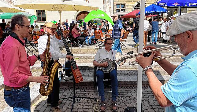 Das Jazzquartett der Jailhouse 4 ließ Überlingen swingen.