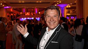 Schlagerstar Patrick Lindner präsentiert bei der „Klingenden Bergweihnacht“ seine Klassiker sowie weihnachtliche Lieder.