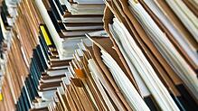 Akten über Akten: Rund um das Bürgergeld fällt viel Papier an - zu viel?