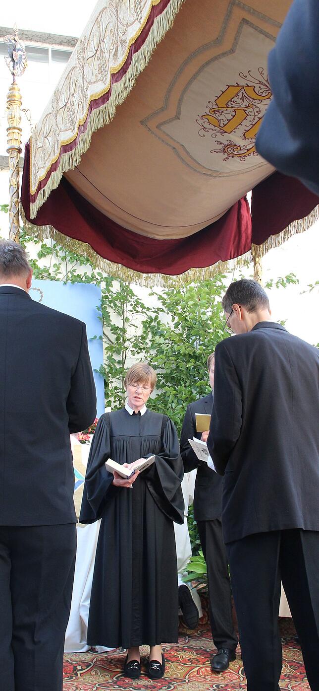 Die Schwedenprozession geht letztlich auf einen Religionskrieg zurück. Erst unter dem früheren Stadtpfarrer Karl-Heinz Berger wurde auch ...