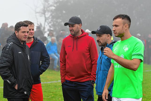 Bild 18: Derby zwischen FC Schlüchttal und SG Mettingen/Krenkingen verschwindet im Nebel &ndash; wir haben Fotos!
