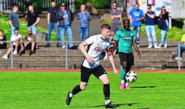 Bild 17: SG FC Wehr/Brennet besiegt den FC Zell mit 1:0 – und wir haben Fotos!