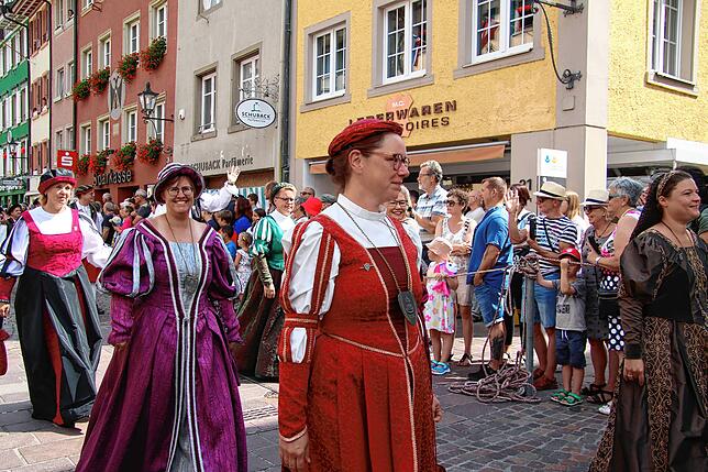 Bild 39: Waldshuter Chilbi 2025: So viel Freude macht der Festumzug in der Kaiserstraße - die schönsten Bilder