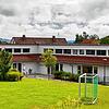 Zwei kommunale Kindergärten betreibt die Gemeinde, das Kinderland in Herdwangen (Bild) und das Märchenland in Aftholderberg.
