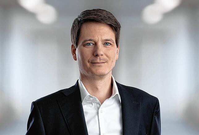 Finanzvorstand Jan-H. Eberhardt legte die Geschäftszahlen für 2023 vor.