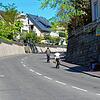 Nach dem barrierefreien Umbau der Bushaltestellen in der Mesmerstraße werden diese auf beiden Seiten durch ein sogenanntes Kap versetzt ...
