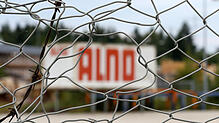 Das Firmenlogo des Küchenbauers Alno am Stammsitz in Pfullendorf. Jahrelang hielt sich die Firma nur durch frisches Kapital von ...