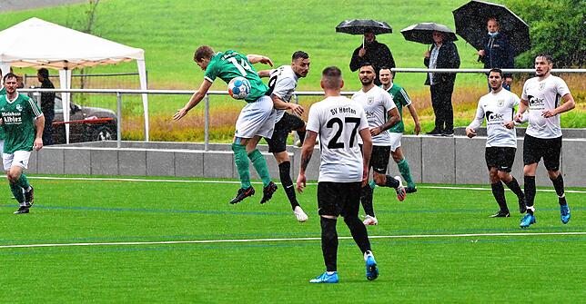 Bild 15: SV Herten bejubelt einen knappen und glücklichen Sieg bei der SG Mettingen/Krenkingen &ndash; und wir haben die Bilder!