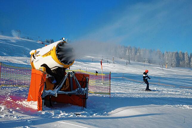 Bald werden die Schneekanonen am Feldberg wieder in Betrieb gehen und für gut Pisten sorgen.