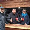 Oliver Bleser (Event- und Produkmarketing Bodensee), Gastronom Andreas Dold und Gisela Schumann freuen sich auf den Weihnachtsmarkt auf ...