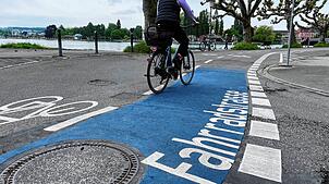 Unter dem Titel Klimaschutz: Fahrradstraßen, Verpackungssteuer und bald Klimamobilitätspass. Bevormundet die Stadt ihre Bürger oder ist ...