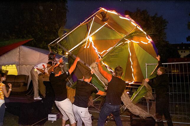 Bild 10: Bilder vom Sturm-Inferno beim Seehasenfest 2004
