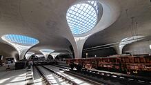 Einige der Lichtaugen, durch die Tageslicht in den Stuttgarter Tiefbahnhof fällt, sind bereits fertig.