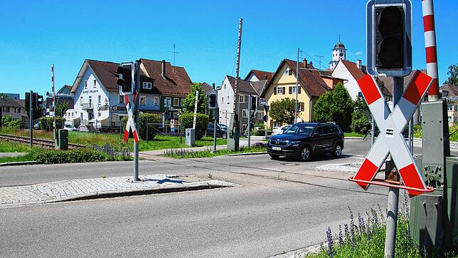 Für 350&nbsp;000 Euro lässt sich die Ablachtalbahn zwischen Stockach und Mengen für touristische Fahrten ertüchtigen &ndash; hier der ...