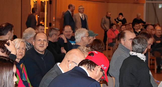 Etwa 350 Zuhörer waren zur Veranstaltung des AfD-Kreisverbands Sigmaringen gekommen.