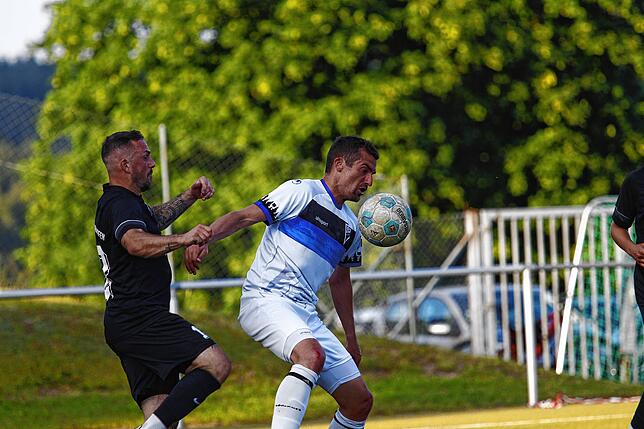 Bild 23: Der FV Tennenbronn gewinnt gegen den FC Öhningen-Gaienhofen. Wir haben die besten Bilder!
