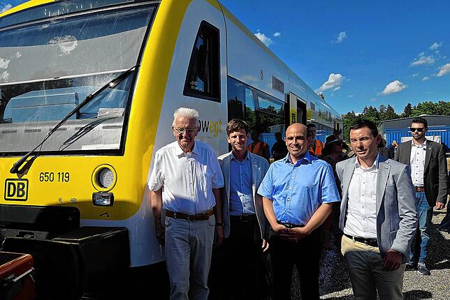 Vor dem Einstieg in die Biberbahn.