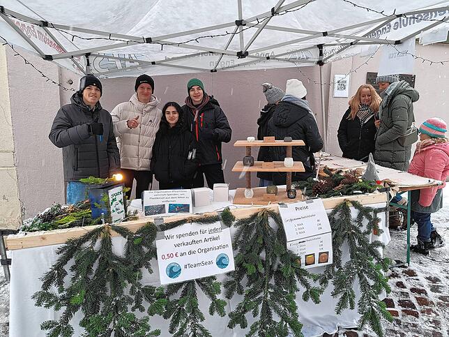 Bild 5: Lichterglanz und Mandelduft: So schön war der Engener Weihnachtsmarkt