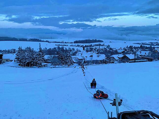 Spaß im Wintersportort Riedern am Wald.