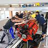Volle Kraft voraus! Auf dem MS &bdquo;Stuttgart&ldquo; der Bodensee-Schiffsbetriebe werden die Motoren ausgebaut. Rund alle zehn Jahre ...